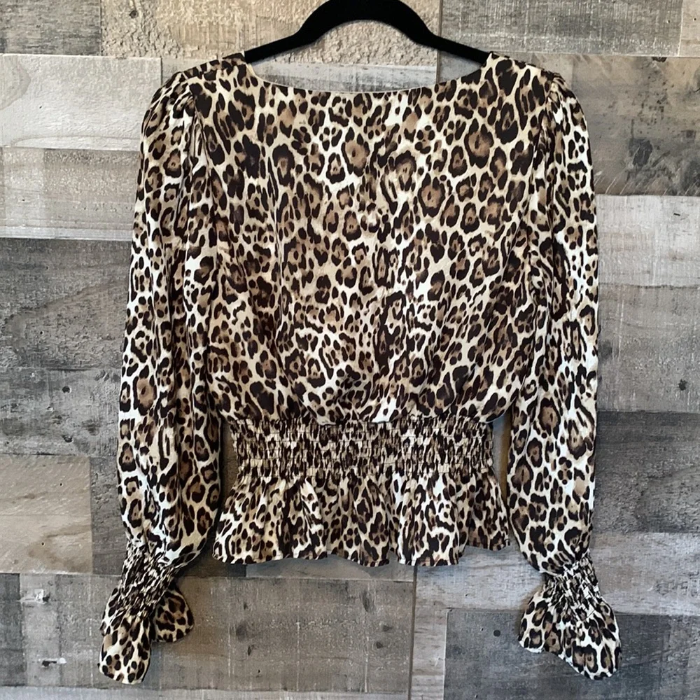 Shinestar Leopard Top - Picture 3 of 14